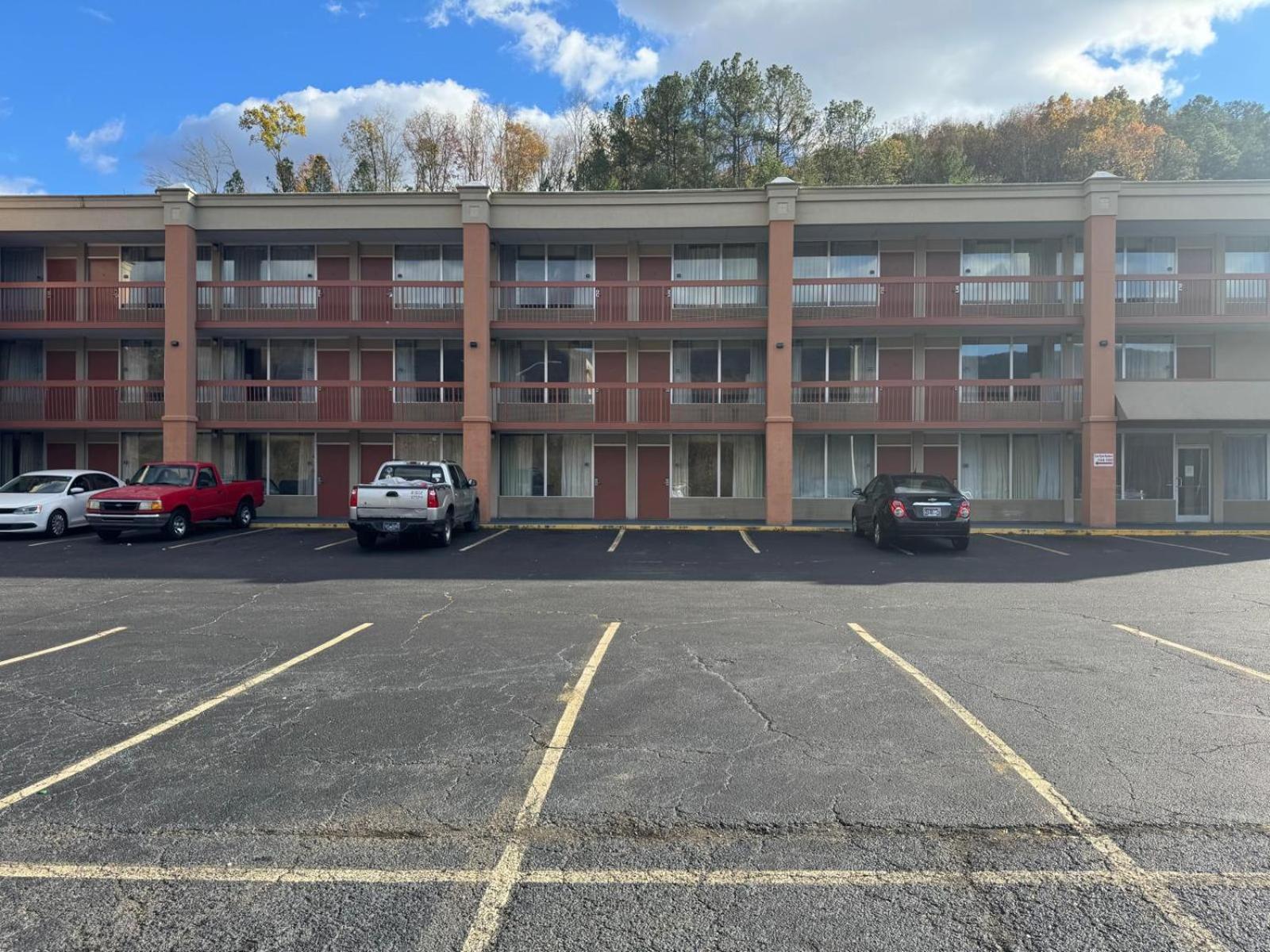 Oyo Hotel Harriman Near I-40 Exterior foto